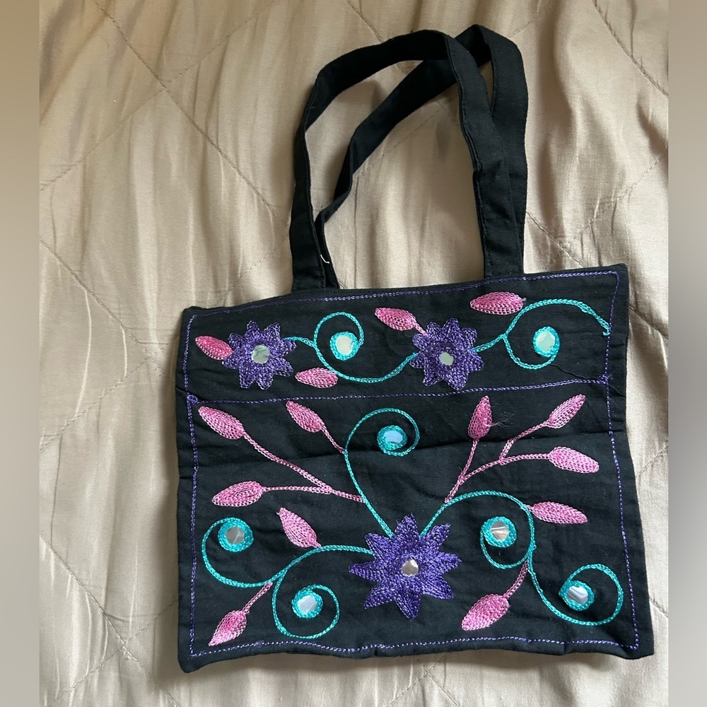 Y2K VINTAGE COLORWERKS BEADED FLOWER PURSE